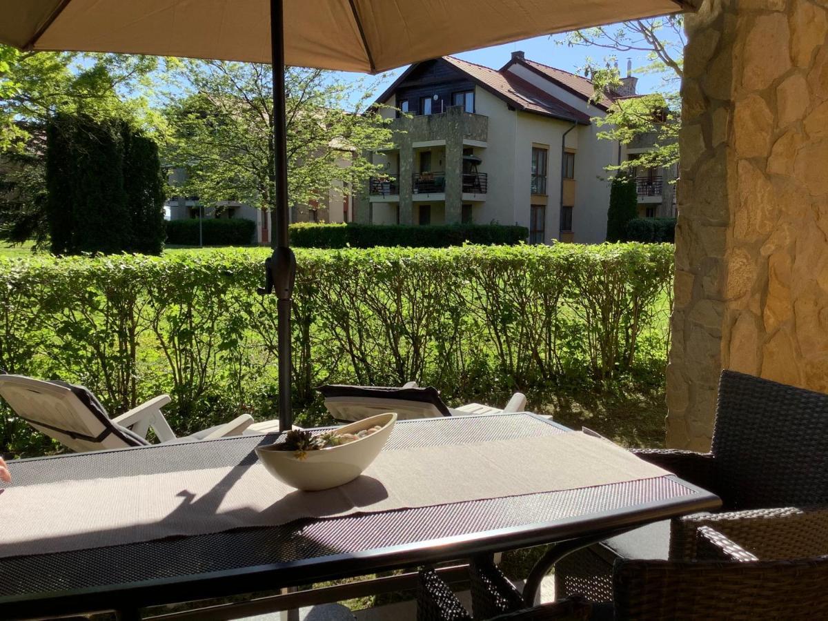 Apartman Golf Lux บุค ภายนอก รูปภาพ